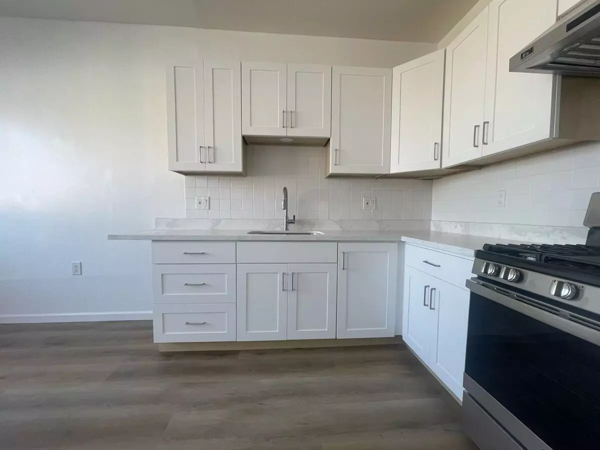 1062 Washington Street, San Francisco, CA 94108 photo 3