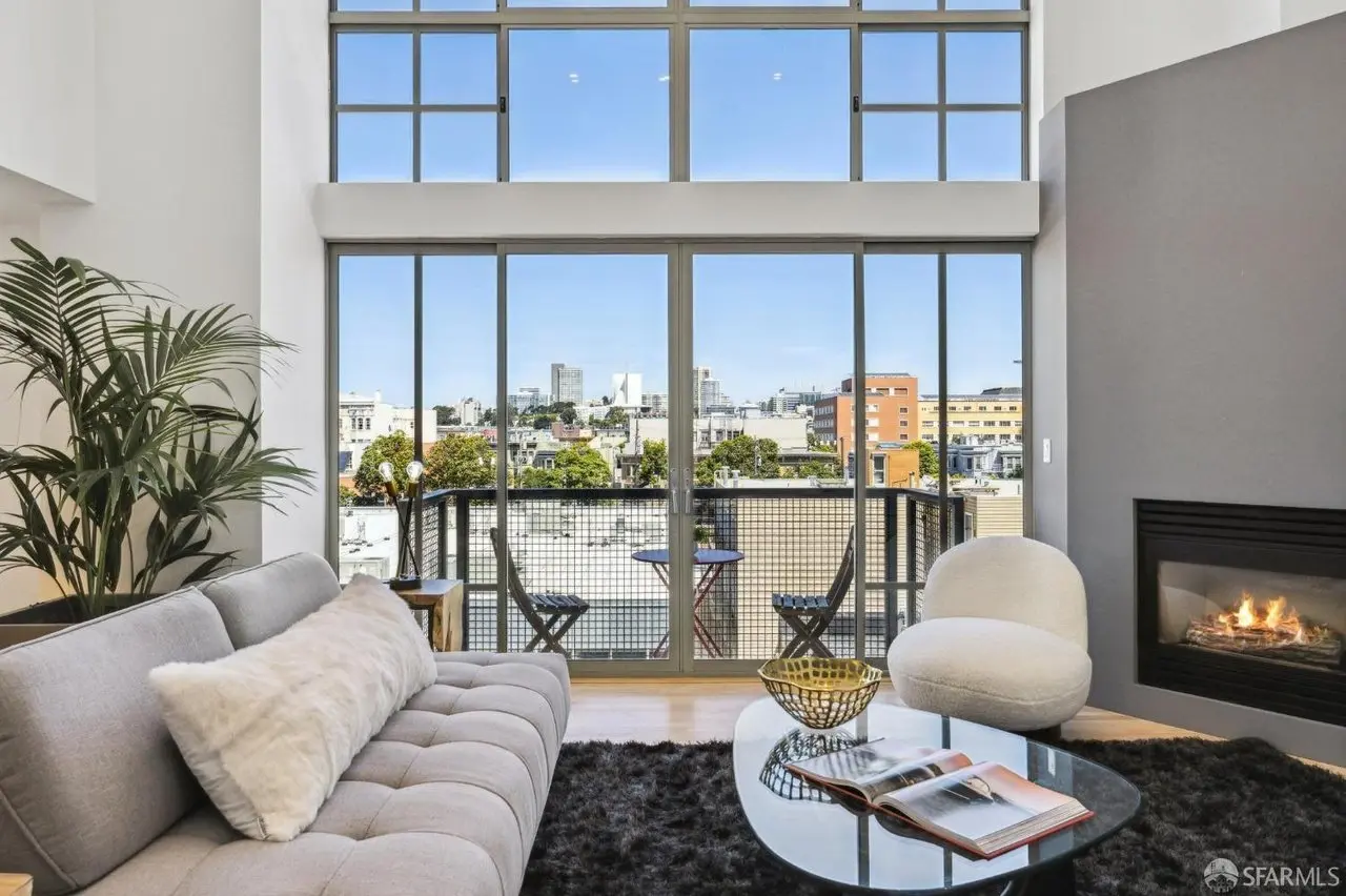 11 Haight St Apt 7 photo 4