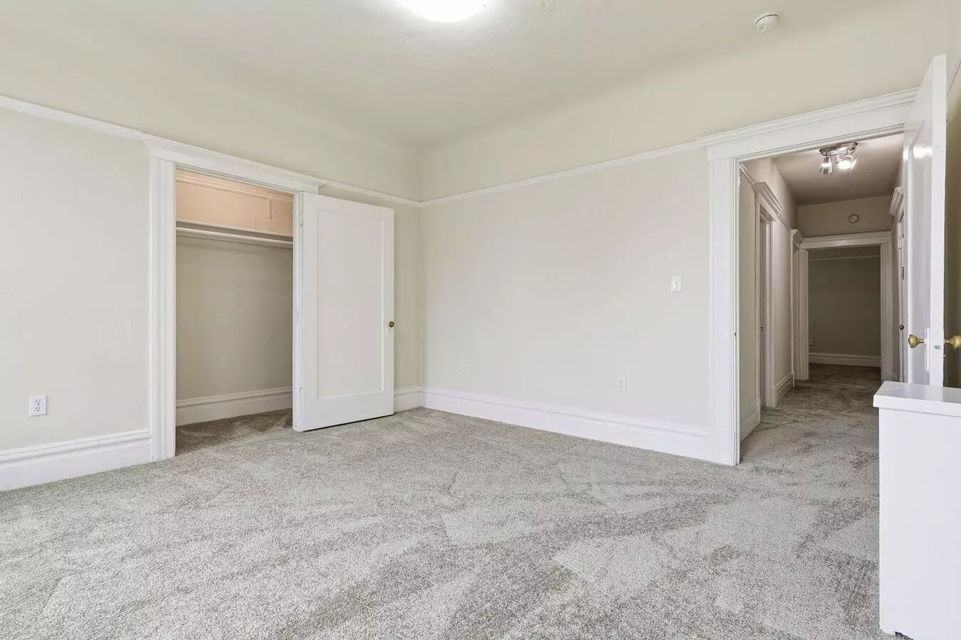 1111 Pine Street Apartments photo 5