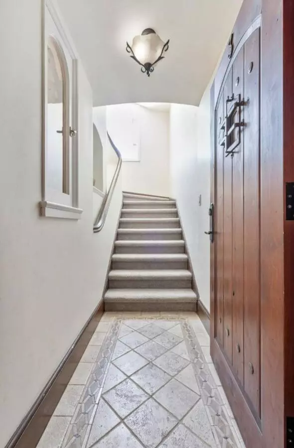 1127 Filbert Street, San Francisco, CA 94109 photo 3