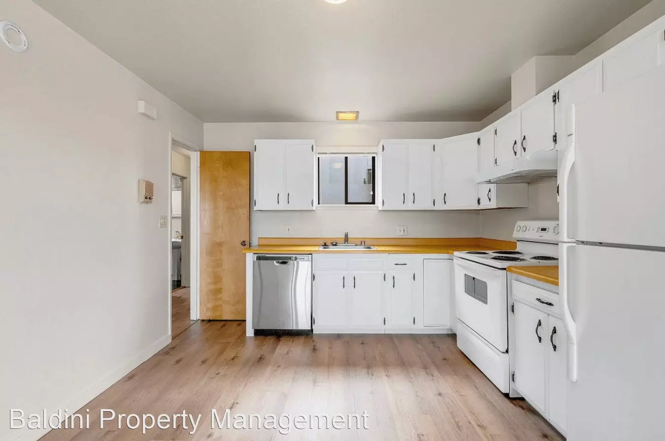 119 Madison photo 5