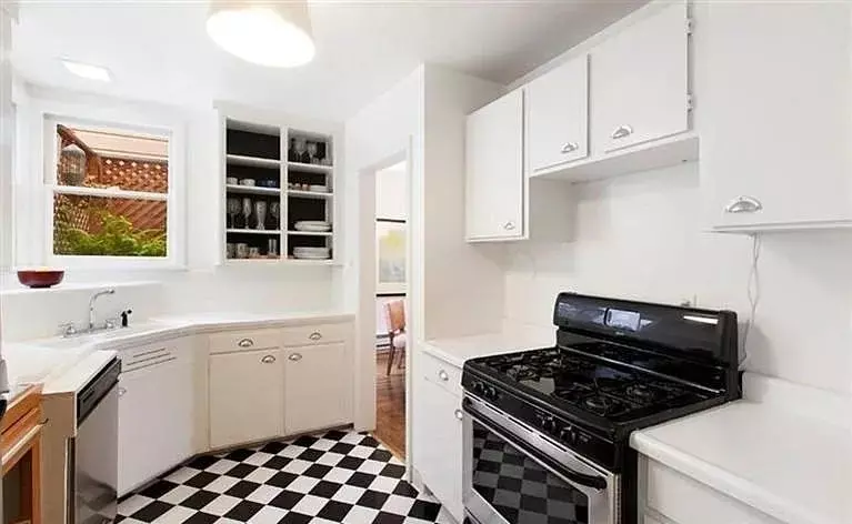 1230 Clay St San Francisco, CA 94108 photo 4