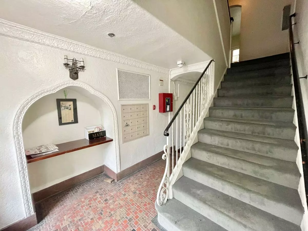 1261 Broderick Street, San Francisco, CA 94115 photo 3