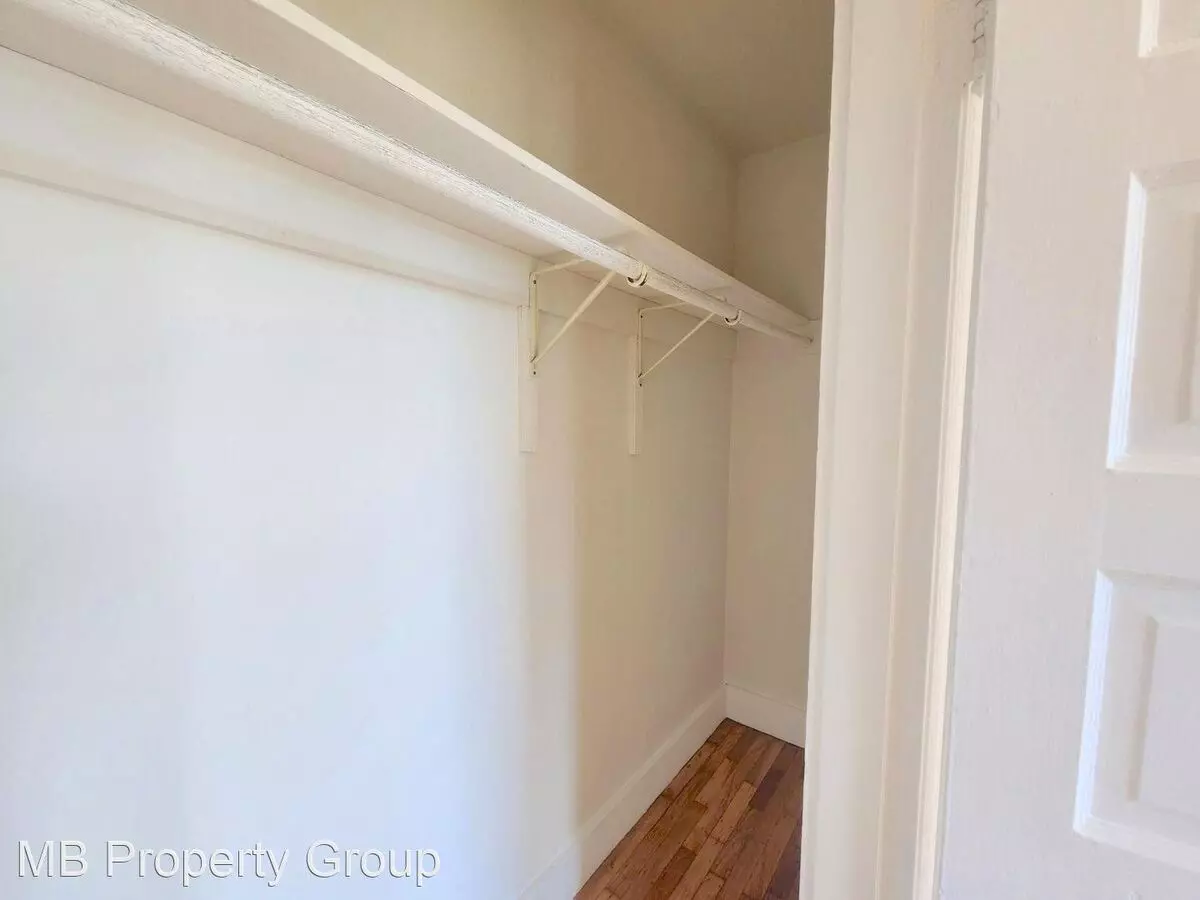 1316-1320 Dolores St photo 2