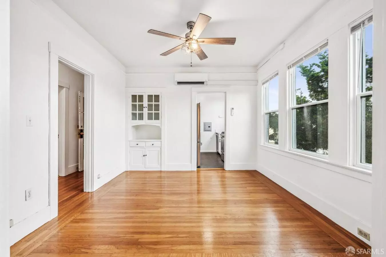 1375 Sacramento Street, San Francisco, CA 94109 photo 2