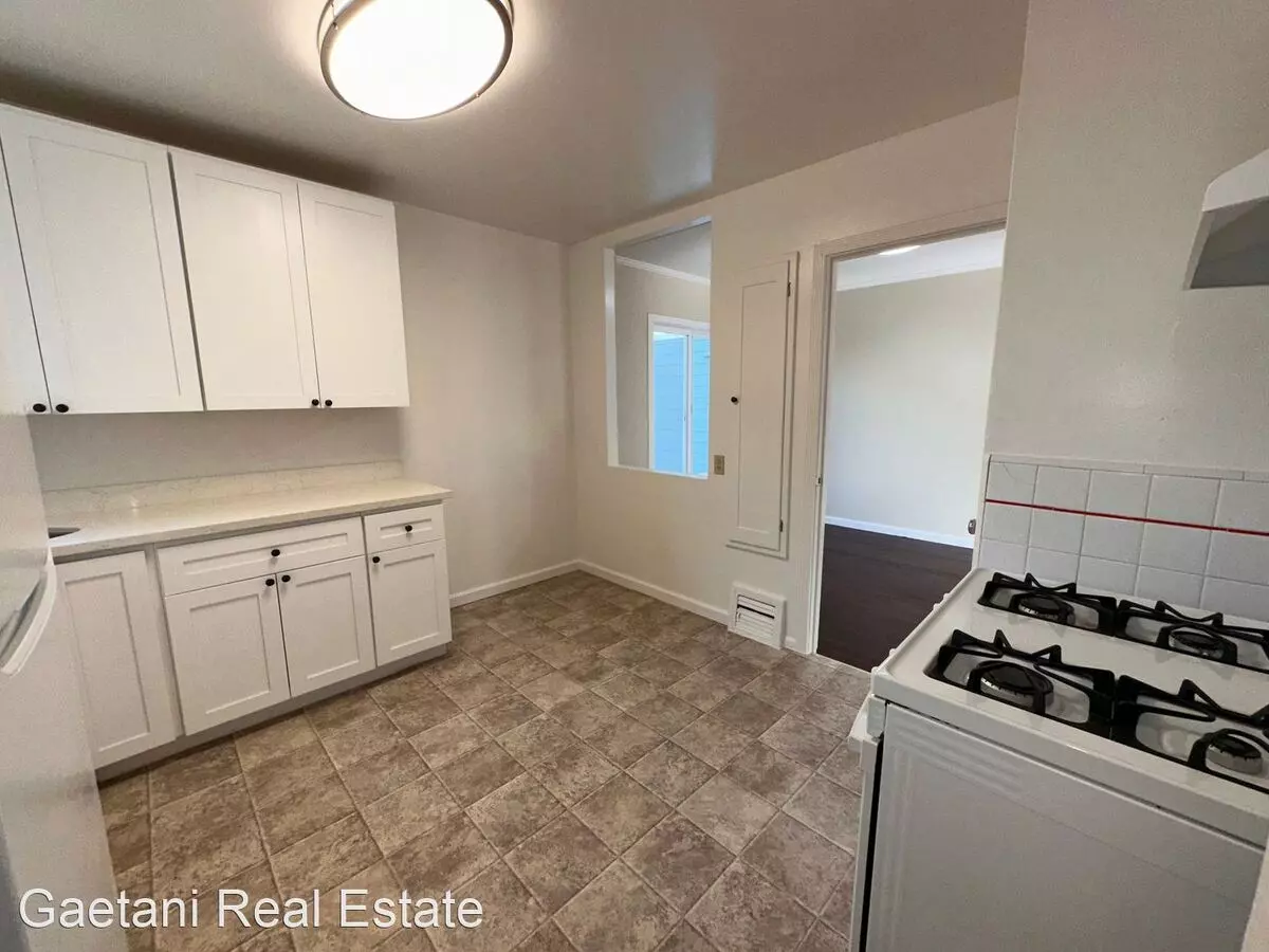 1440-1442 Judah Street (1150r) photo 4