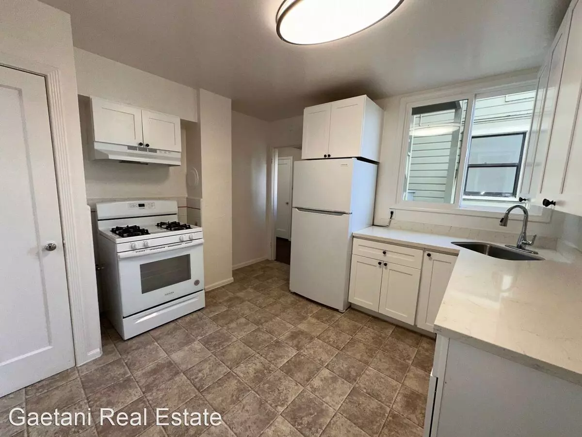 1440-1442 Judah Street (1150r) photo 5