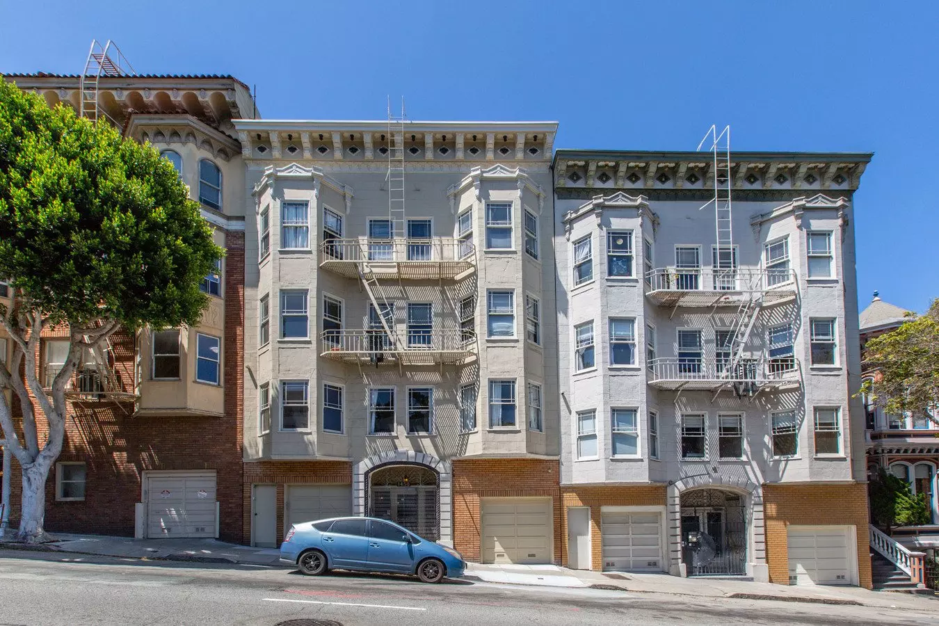 1450 Golden Gate photo 4