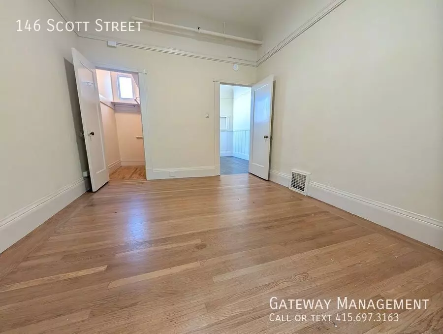146 Scott St photo 4