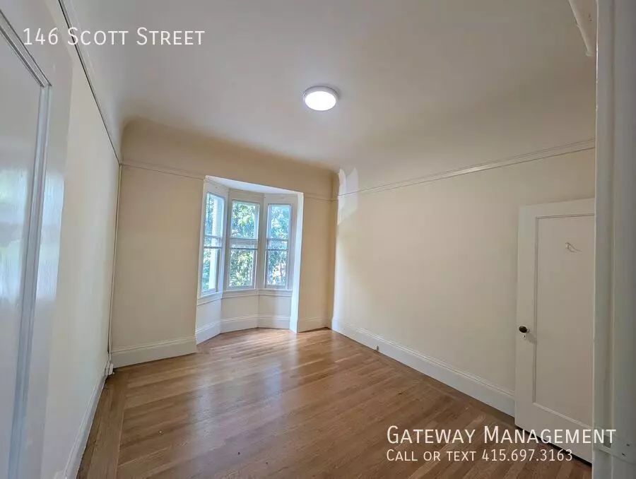 146 Scott St photo 5