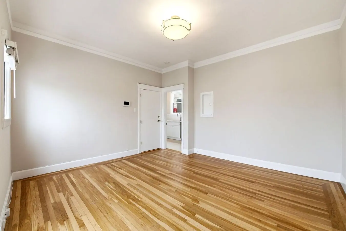1486 9th Ave photo 4