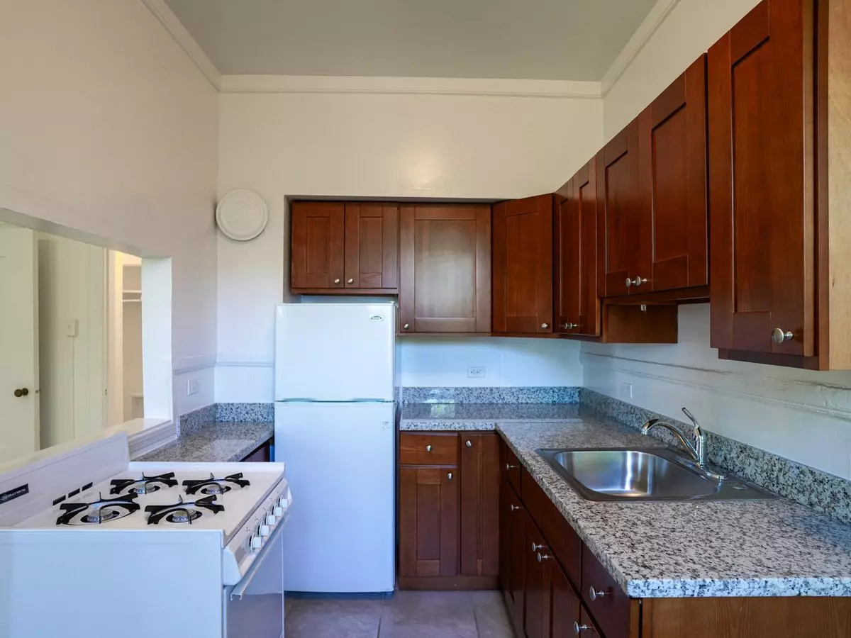 150 Franklin photo 2