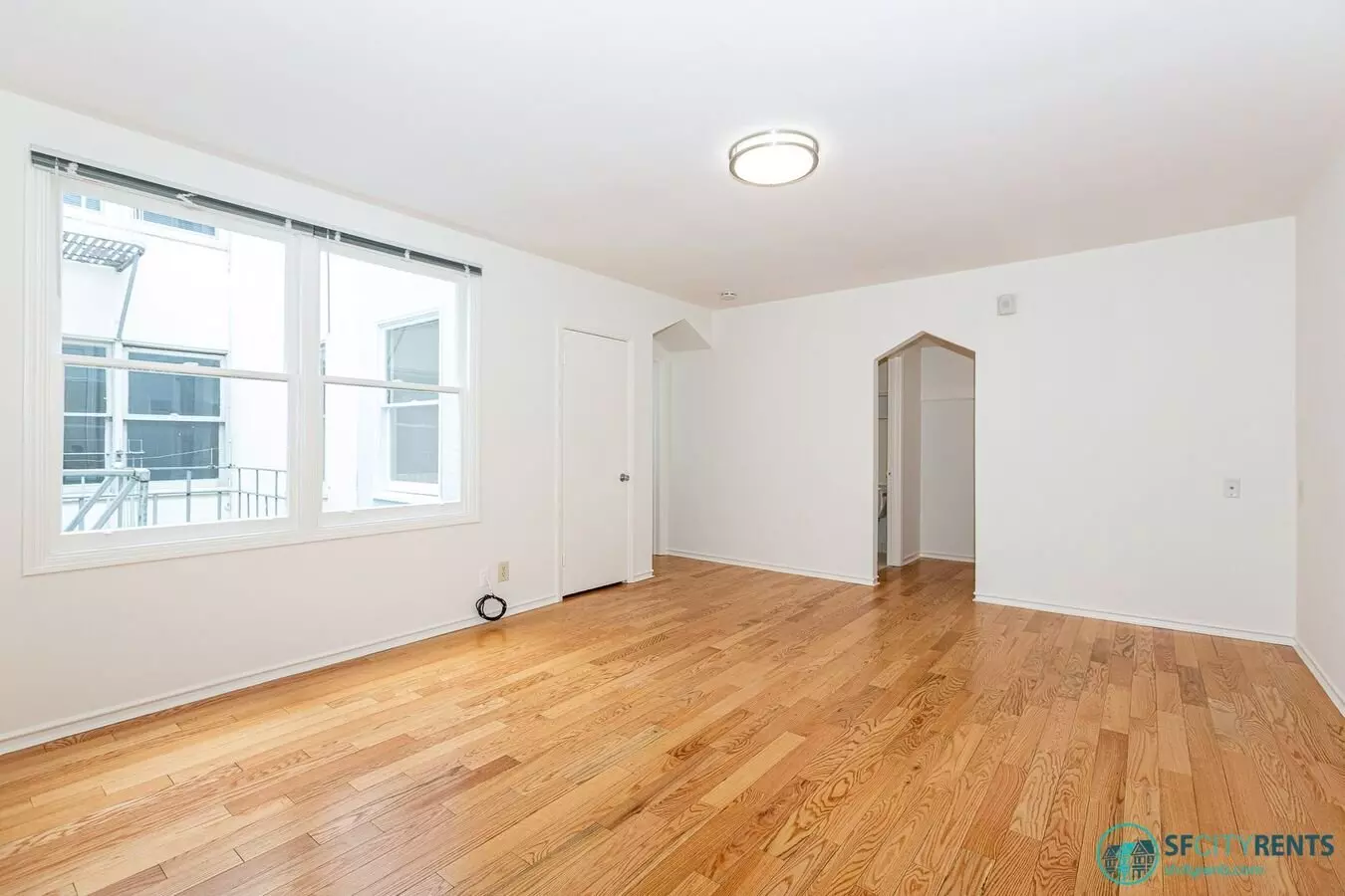 Marina: Studio W/ Optional Compact Parking, Hardwood Floors &amp; Laundry Onsite Near Chestnut Shops photo 2