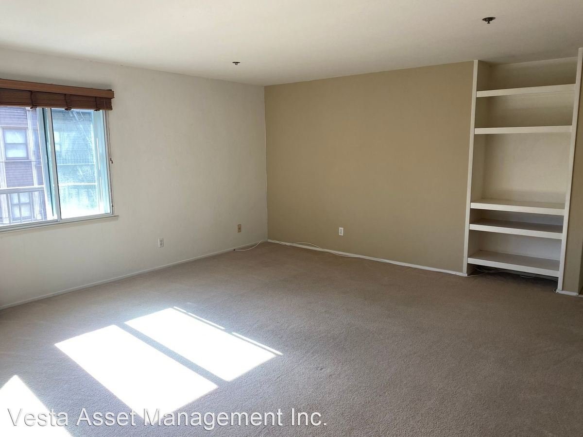 1700 Gough St photo 4