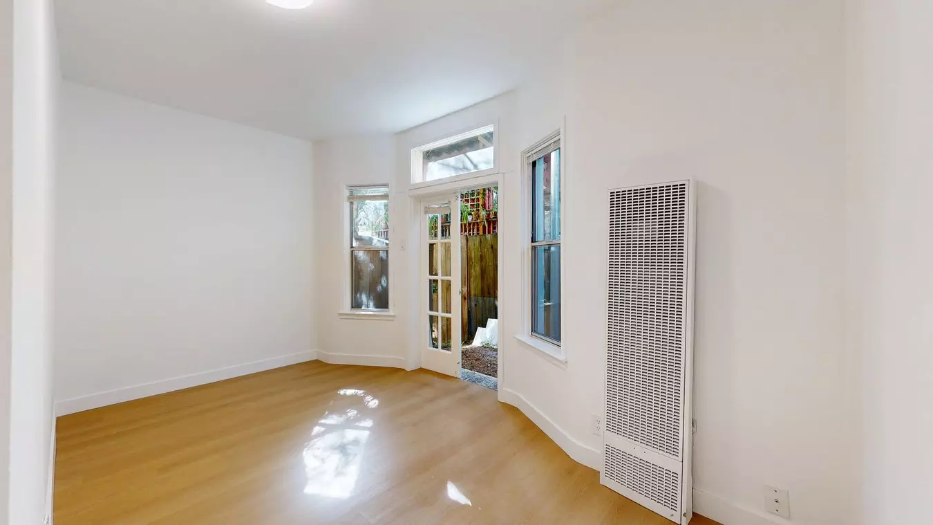 1715 Webster St. photo 5