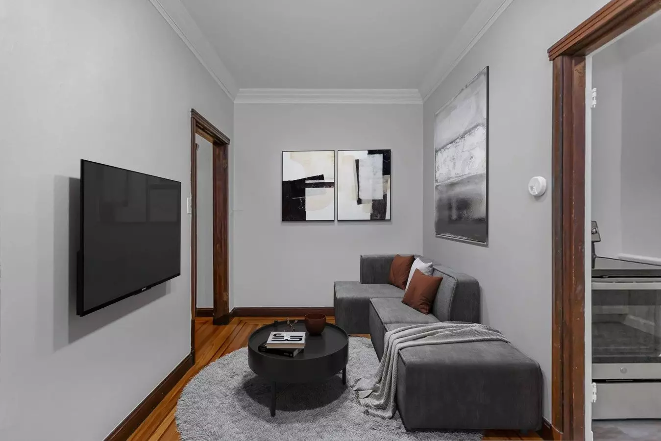 1737 Chestnut photo 2