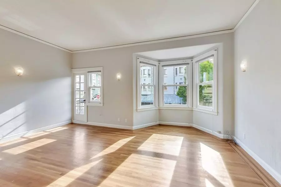 1755 Stockton Street, San Francisco, CA 94133 photo 2