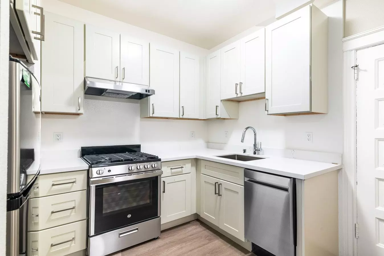 1835 Vallejo photo 4