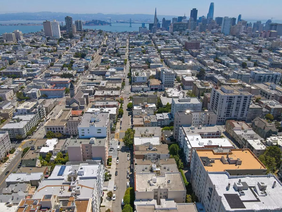 1856 Pacific Avenue, San Francisco, CA 94109 photo 5