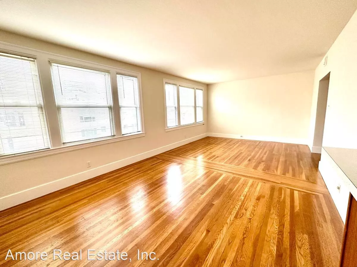 1876 Filbert Street, San Francisco, CA 94123 photo 2