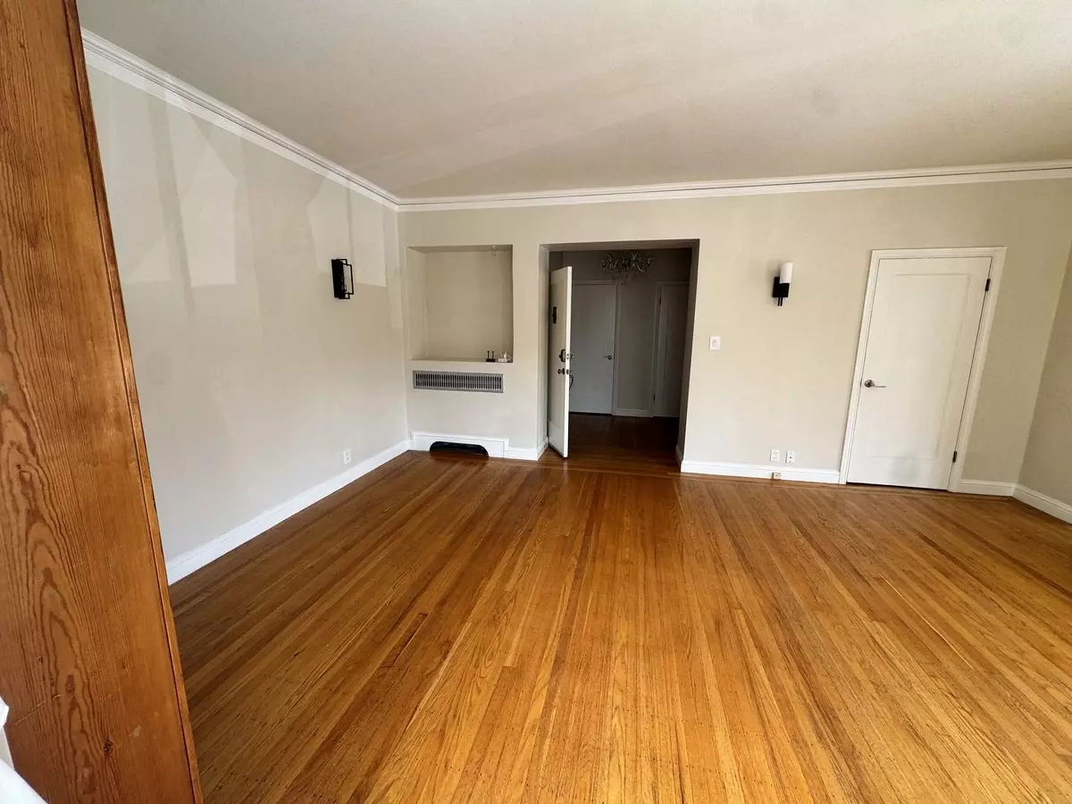 1890 Jefferson Street, San Francisco, CA 94123 photo 2