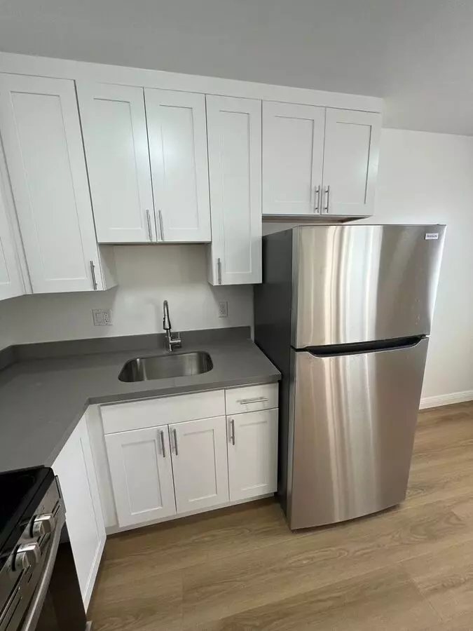 1901 Noriega Street, San Francisco, CA 94122 photo 2
