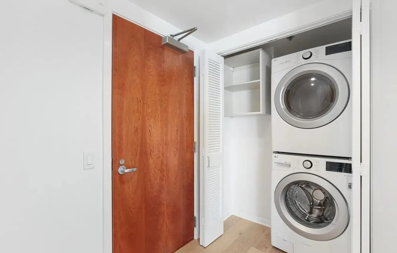 1701 Jackson Street, San Francisco, CA 94109 photo 3