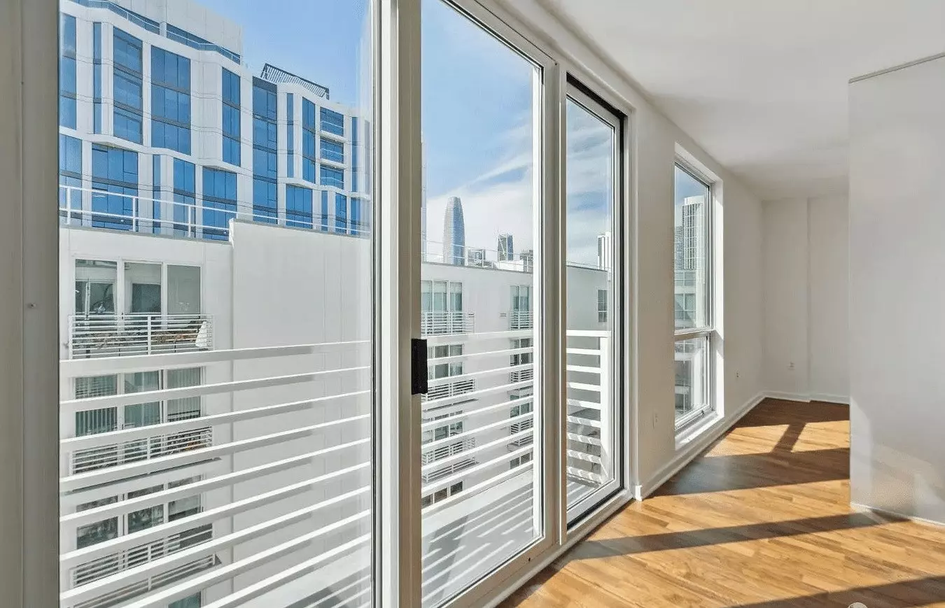 Modern Comfort &amp; Sophisticated City Living photo 5