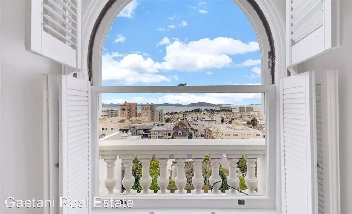 2000 Jackson Street, San Francisco, CA 94109 photo 2