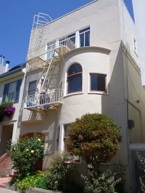 2020 Green Street, San Francisco, CA 94123 photo 3