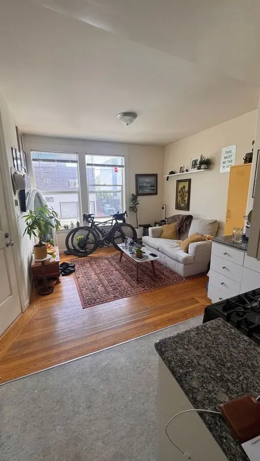 1BR/1BA Apartment on Cornwall St · San Francisco photo 4