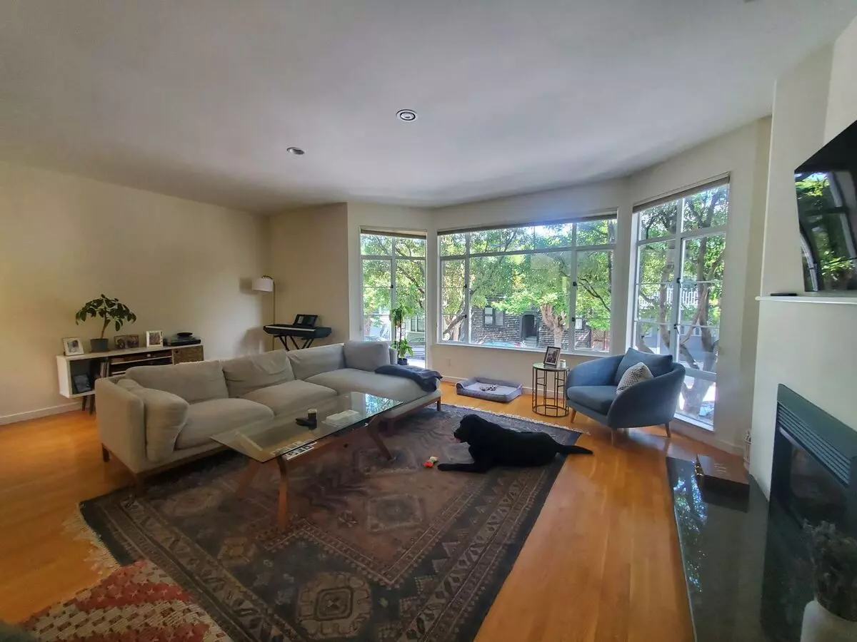 2133 Filbert St photo 5