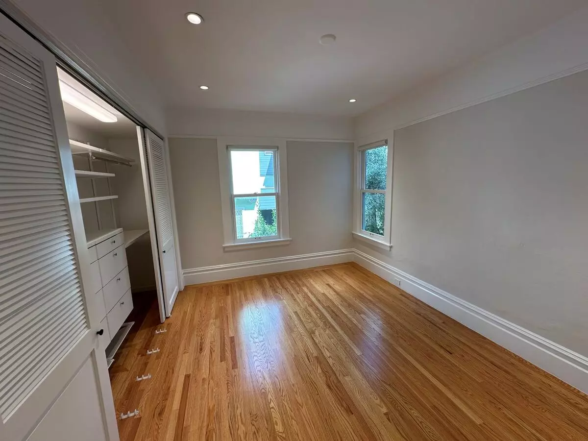 219 Lake St photo 2