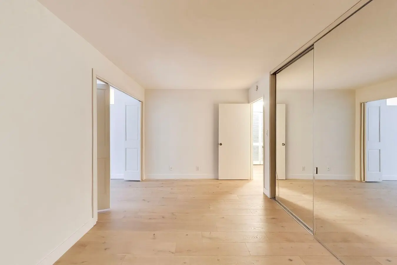 2200 Sacramento St, San Francisco (Apartment) photo 2