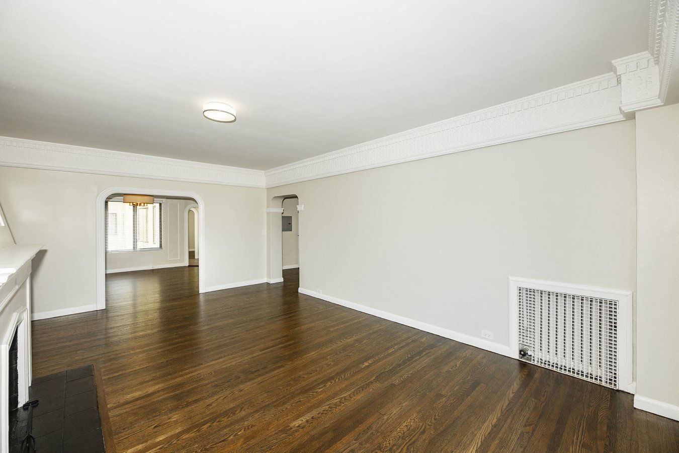 2275 Broadway photo 4