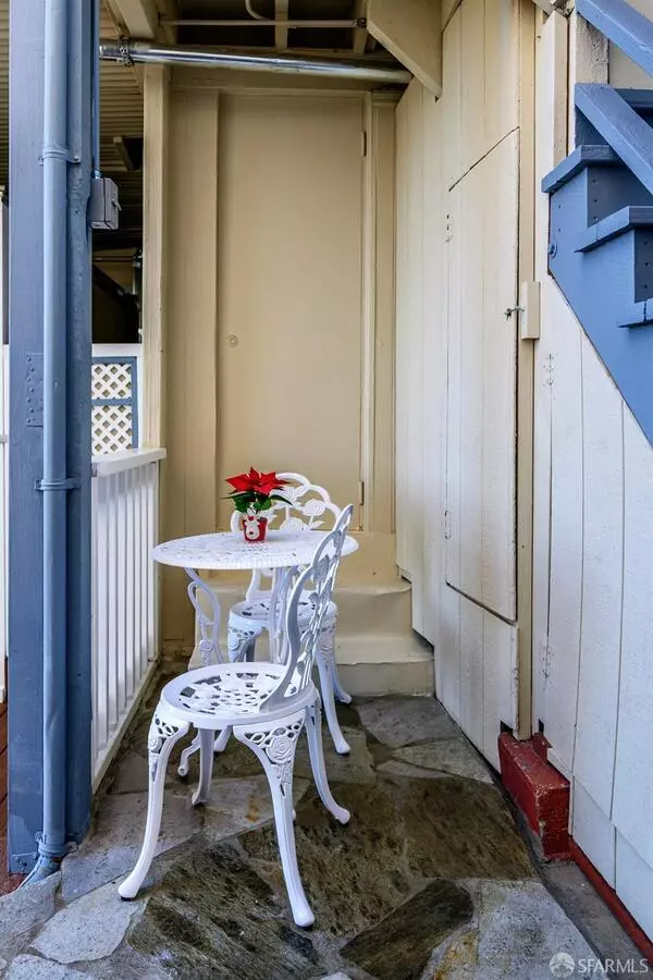 2371 30th Avenue, San Francisco, CA 94116 photo 2