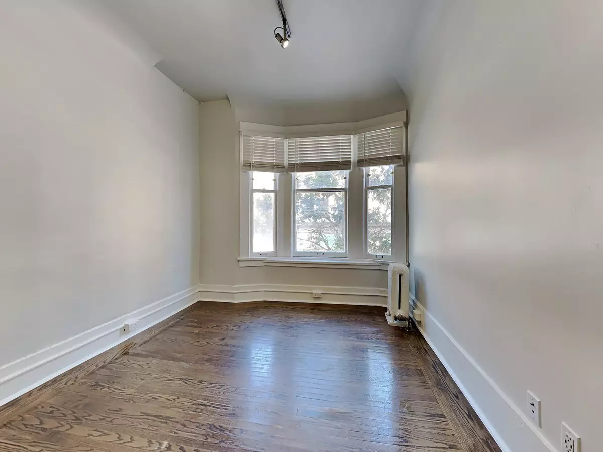 245 Leavenworth photo 5