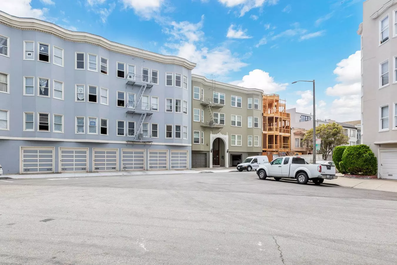 25 CAPRA Apartments photo 2