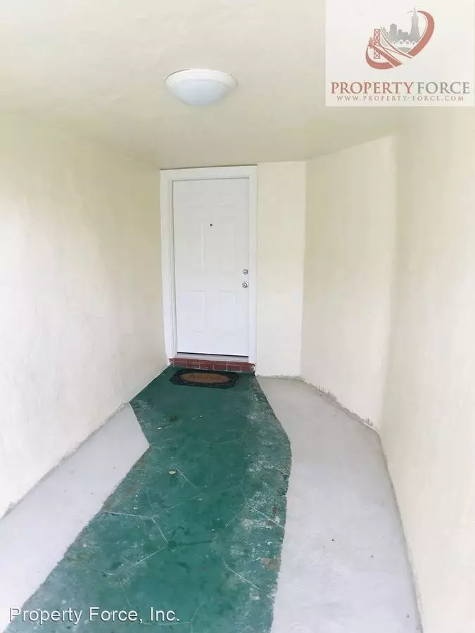 262 Ramsell St photo 2