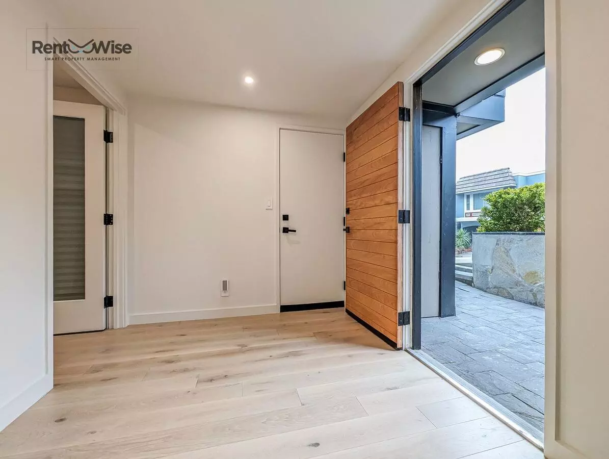289 Gold Mine Drive, San Francisco, CA 94131 photo 2