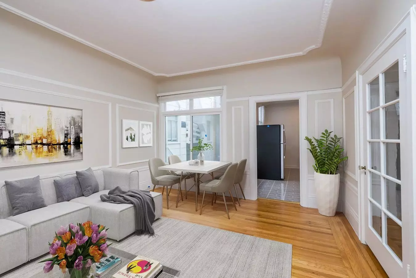 2945 Van Ness photo 2