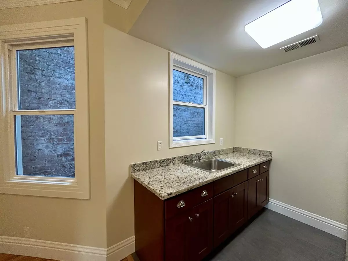 3220 23rd Street, San Francisco, CA 94110 photo 4