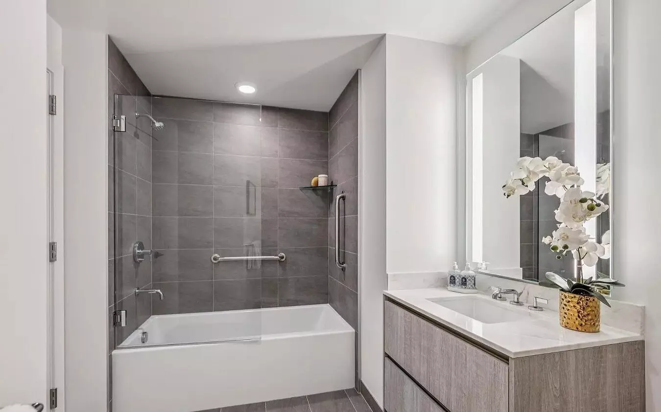 1br/2ba Apartment In Prime Location photo 5
