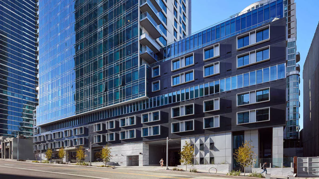 340 Fremont photo 4
