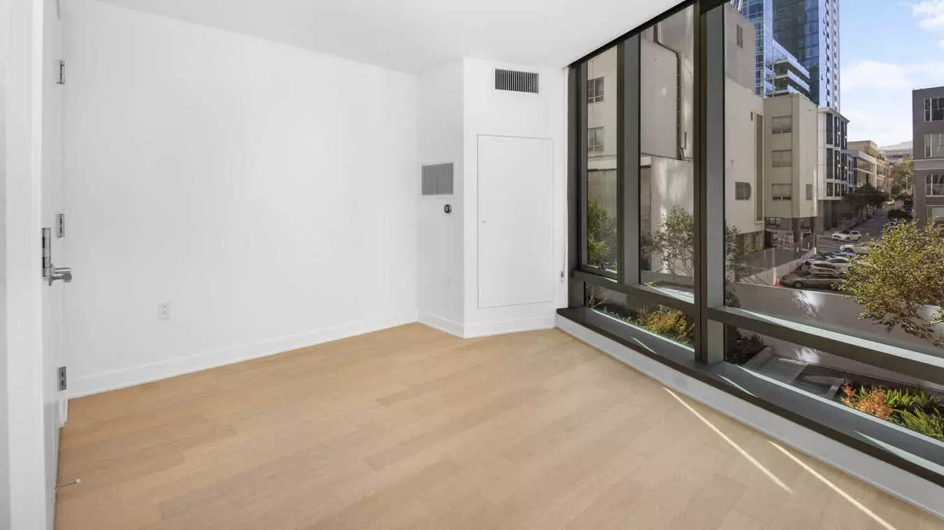 340 Fremont photo 3