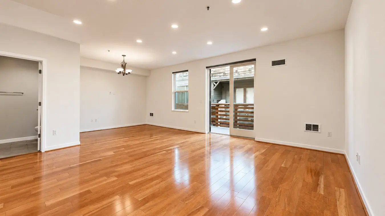 Grand 2 Bedroom Modern Condo in Prime NOPA Location w/ Parking photo 3