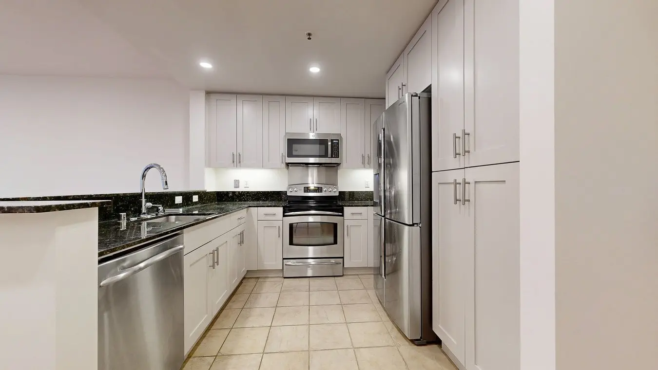 Grand 2 Bedroom Modern Condo in Prime NOPA Location w/ Parking photo 5