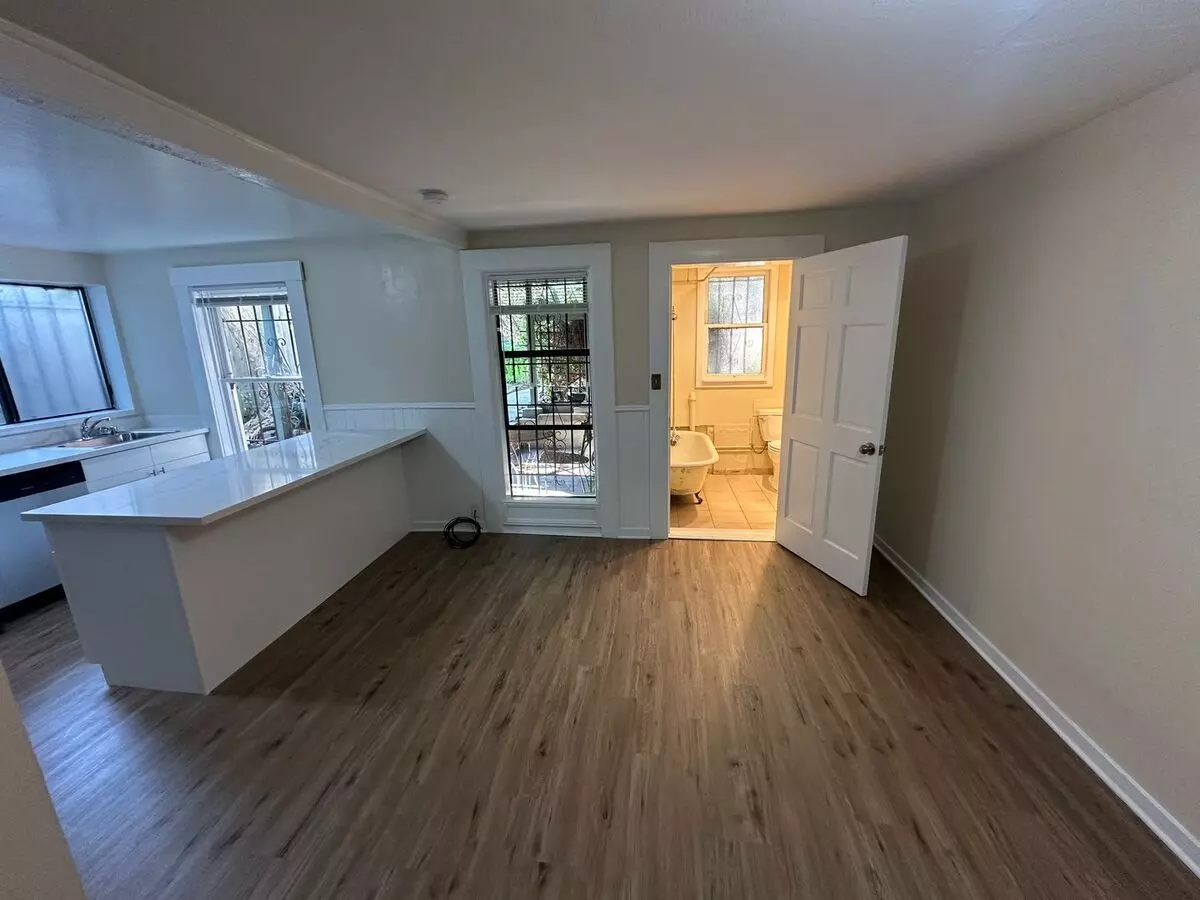 362 Noe Street (1177r) photo 4