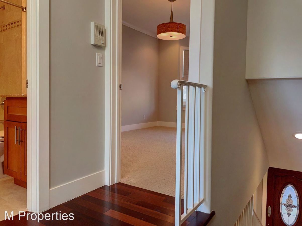 368 Benton Avenue, San Francisco, CA 94110 photo 2