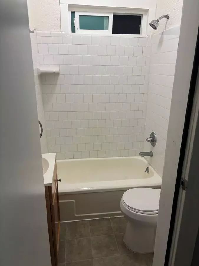Verona Apartments photo 5